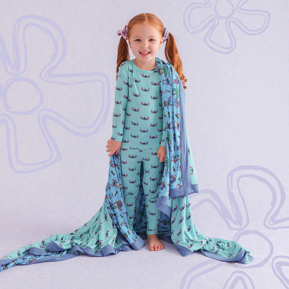 Disney Tropical Stitch & Stitch Luxe Patoo® Blanket