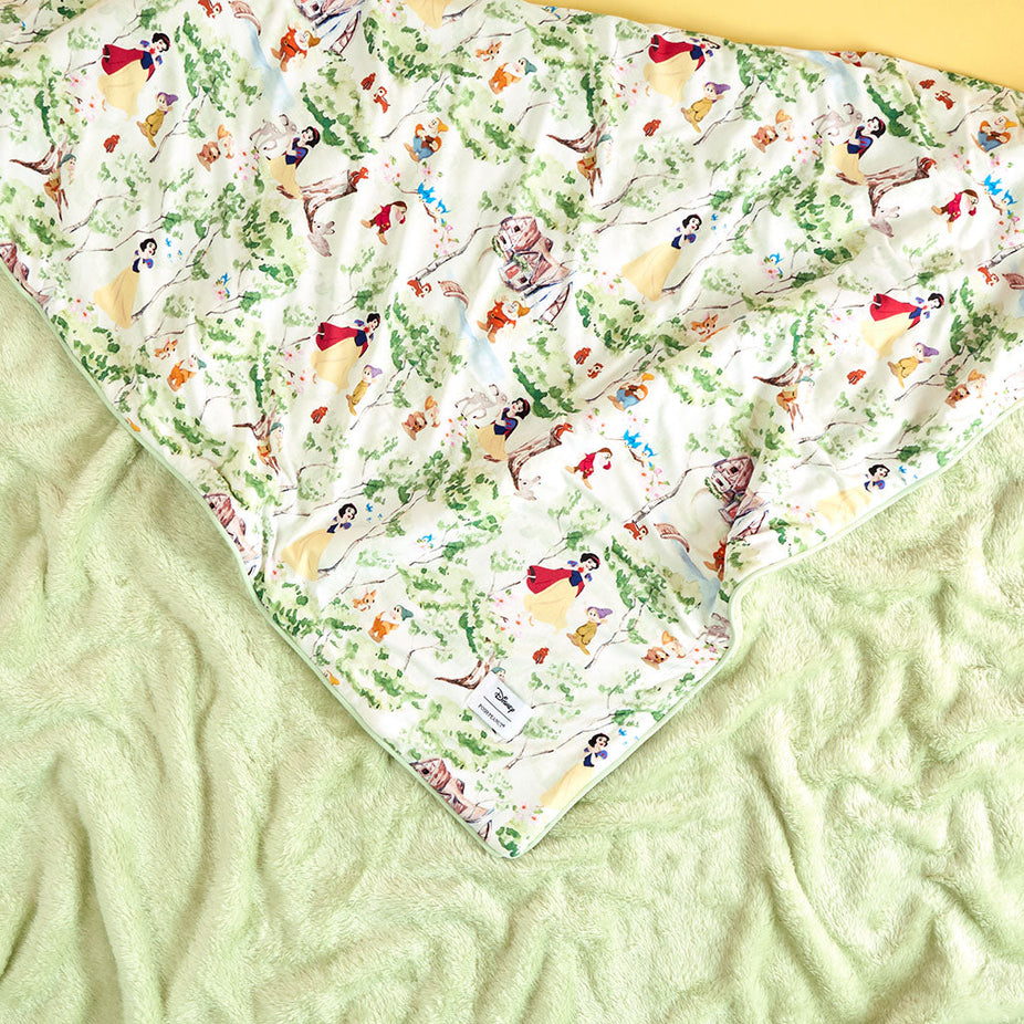 Disney Princess Snow White Luxe Plush Patoo® Blanket