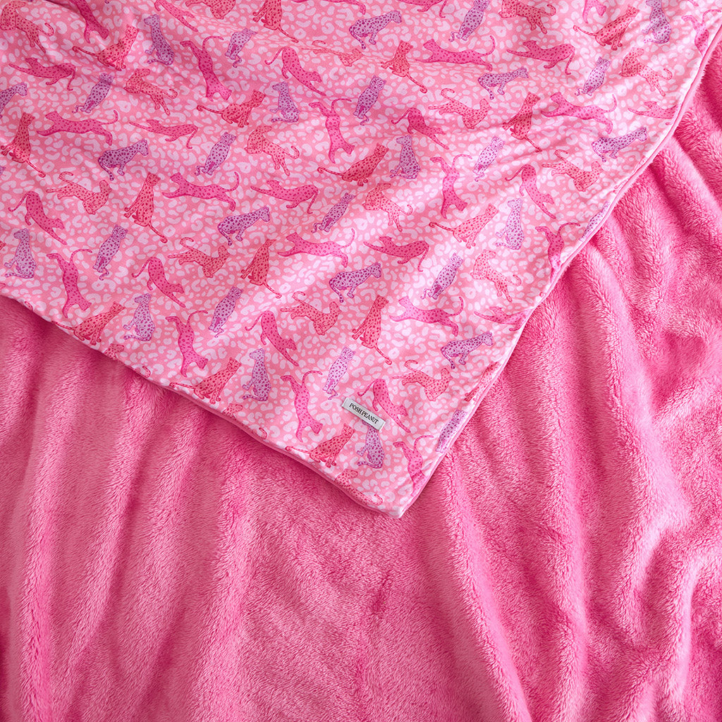 Le Chat Luxe Plush Patoo® Blanket