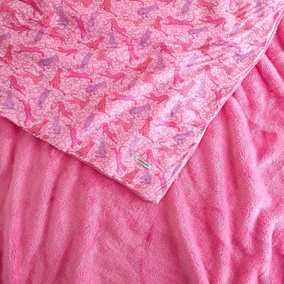 Le Chat Luxe Plush Patoo® Blanket