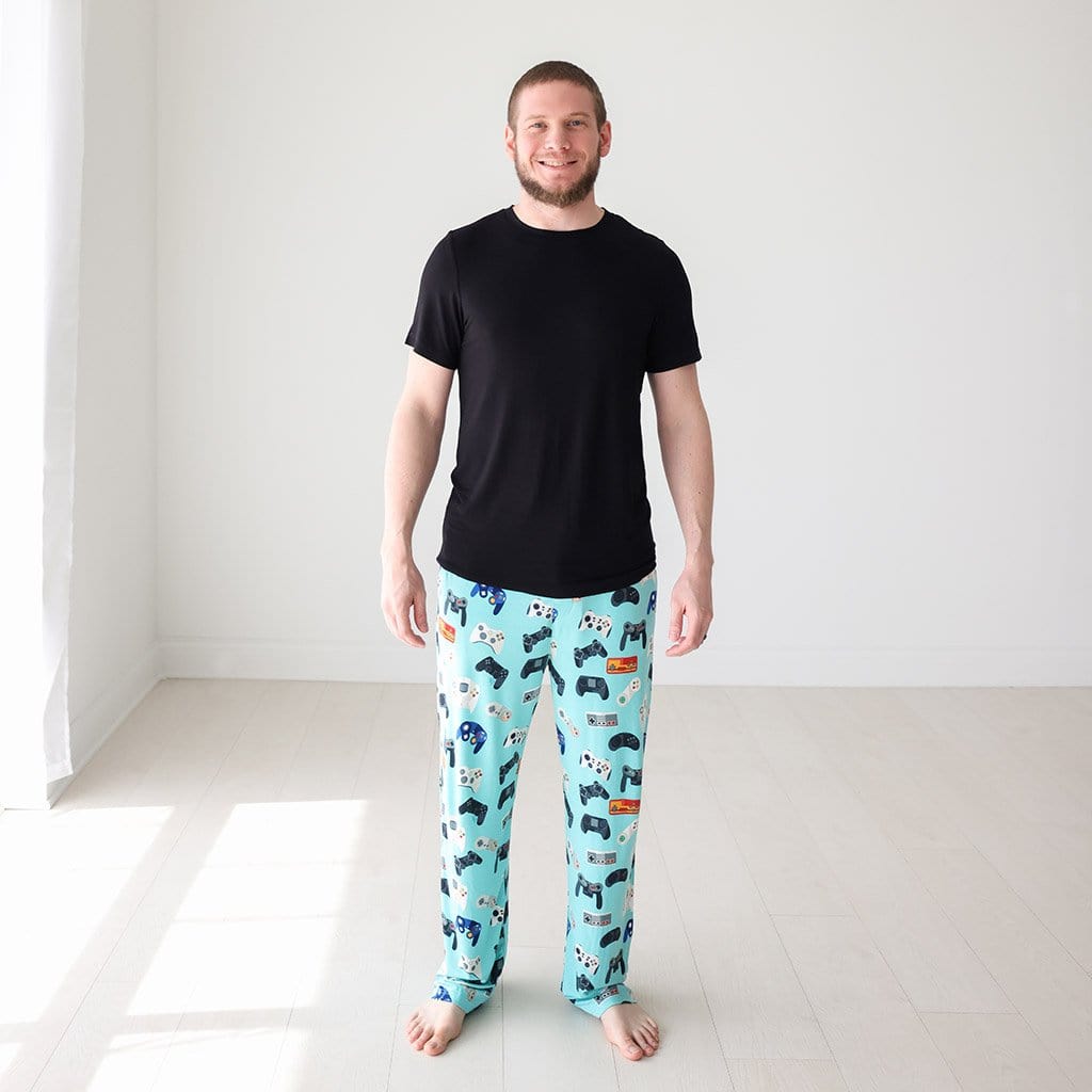 Daddy wearing Gamer Men's Short Sleeve Loungewear