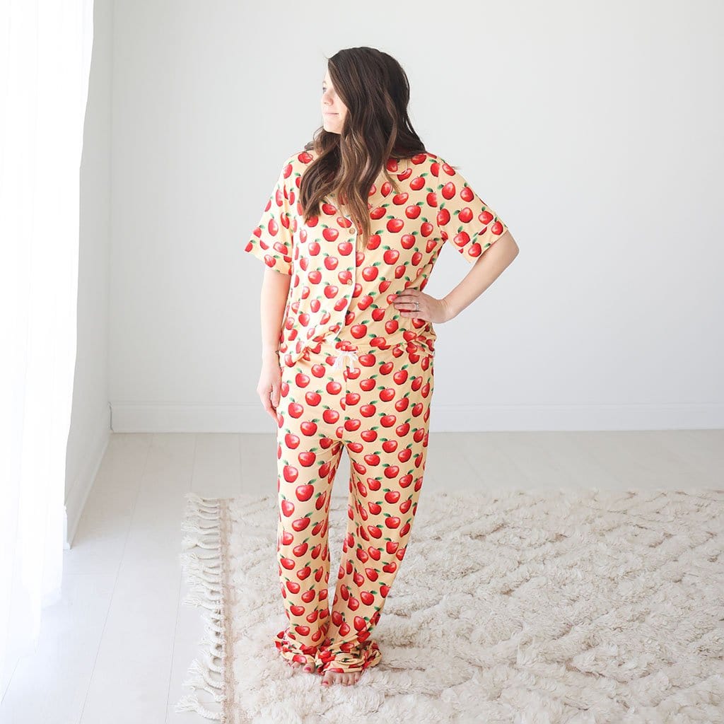 Mommy wearing Finn Women's Relaxed Pant Luxe Loungewear