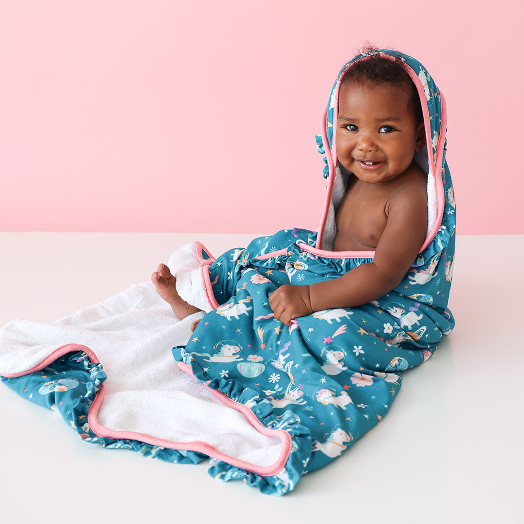 Nella Ruffled Hooded Towel