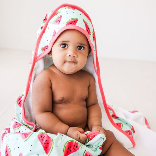 Baby on Mellony Ruffled Hooded Towel