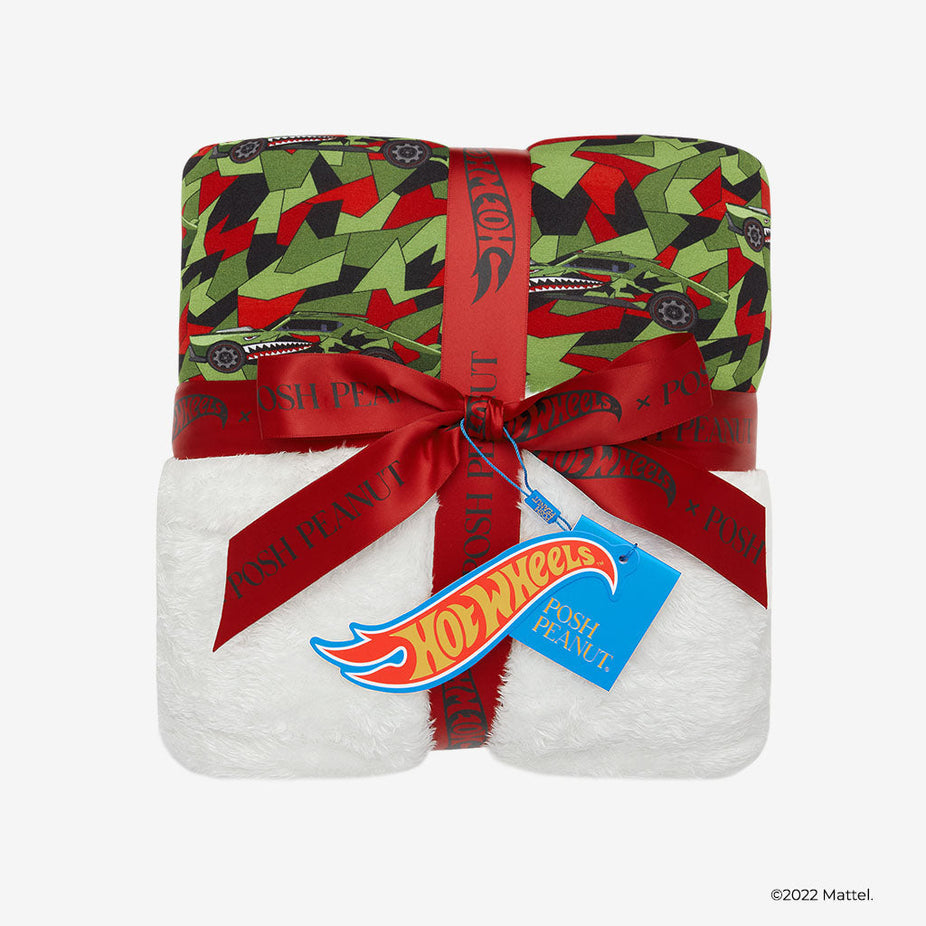 Muscle Bound™ Camo Luxe Plush Patoo™