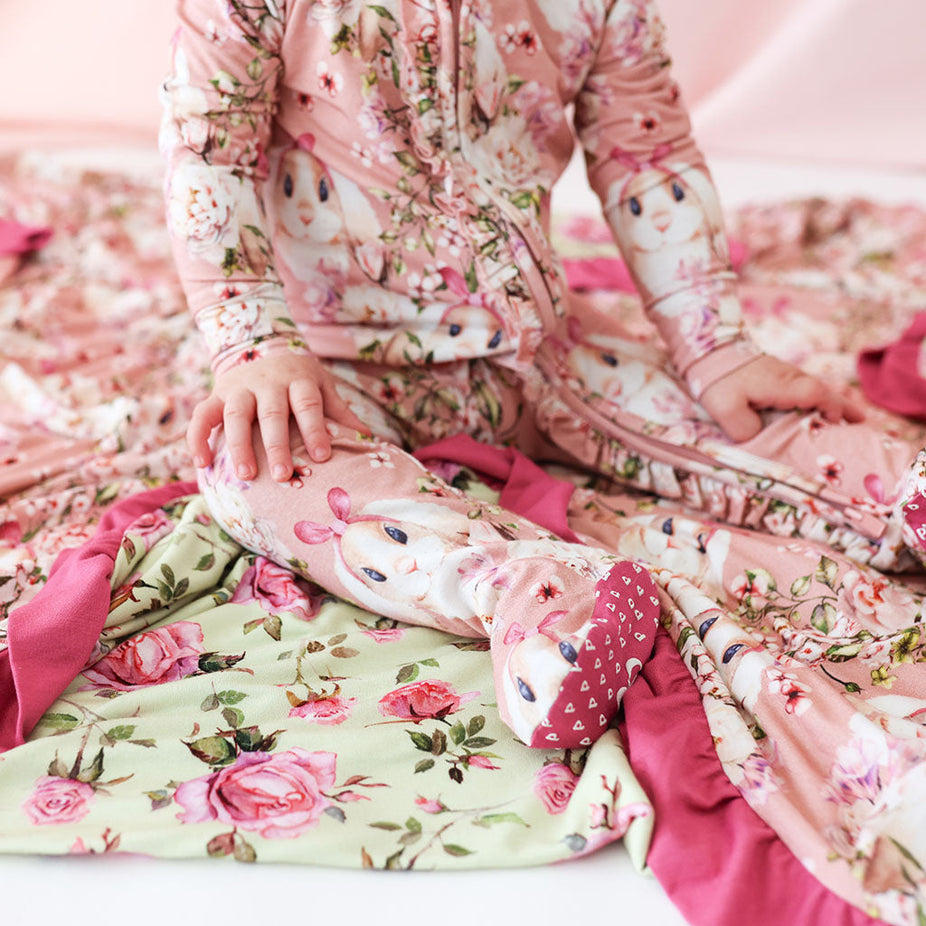 Babsy & Izara Ruffled Luxe Patoo® Blanket