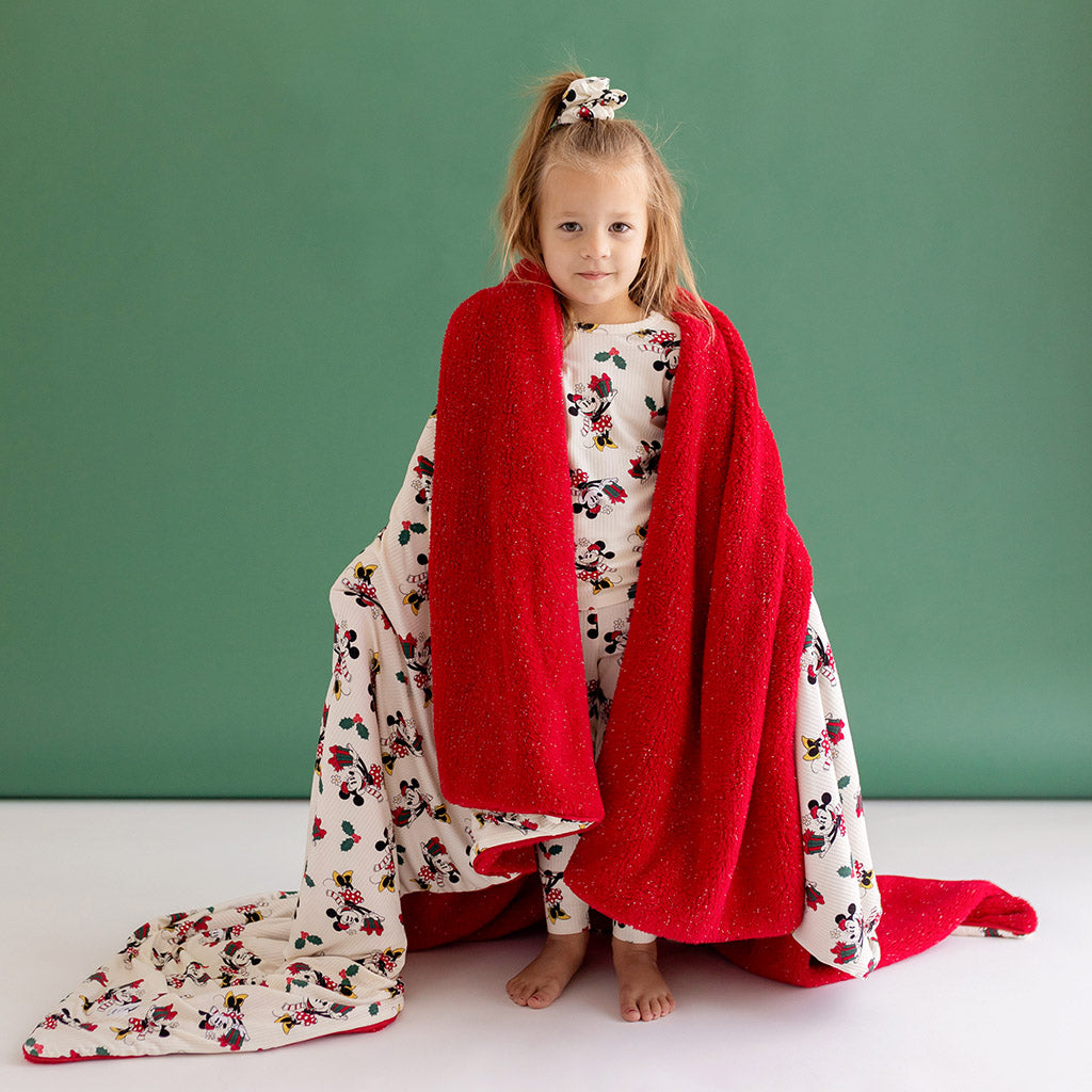 Disney Minnie Mouse Holiday Luxe Plush Patoo® Blanket