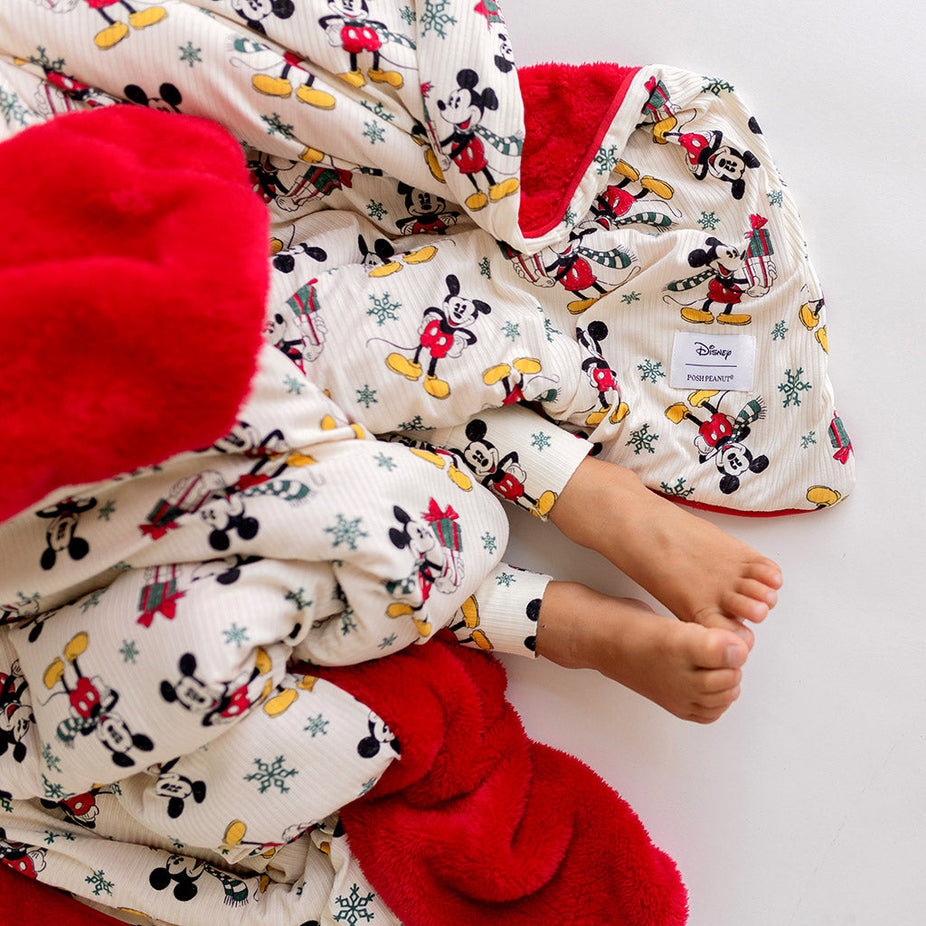 Disney Mickey Mouse Holiday Luxe Plush Patoo® Blanket
